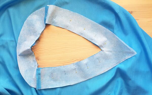 Pin the facing in place shift dress pattern, diy shift dress, how to make a shift dress