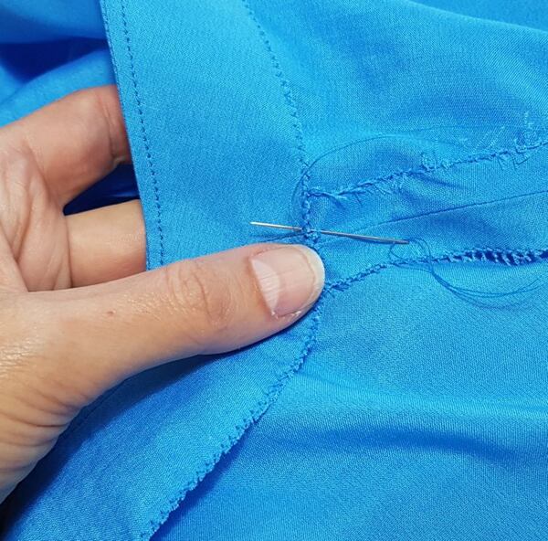 Anchor the facing at the shoulder shift dress pattern, diy shift dress, how to make a shift dress