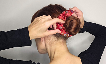 Make your own silk scrunchie